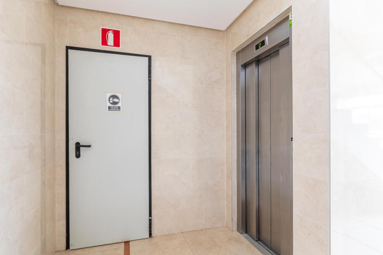 ולנסיה Isola Beachside Apartment מראה חיצוני תמונה