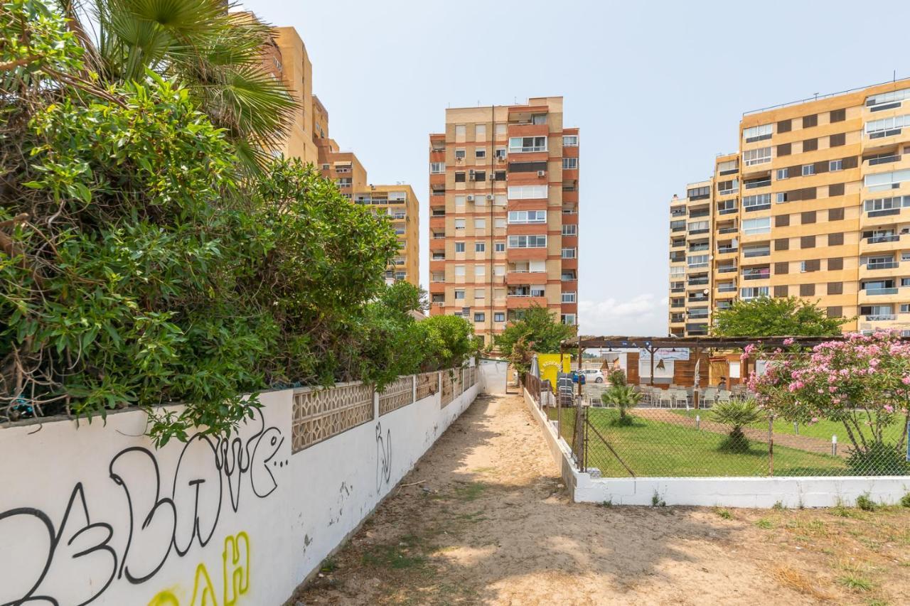 ולנסיה Isola Beachside Apartment מראה חיצוני תמונה