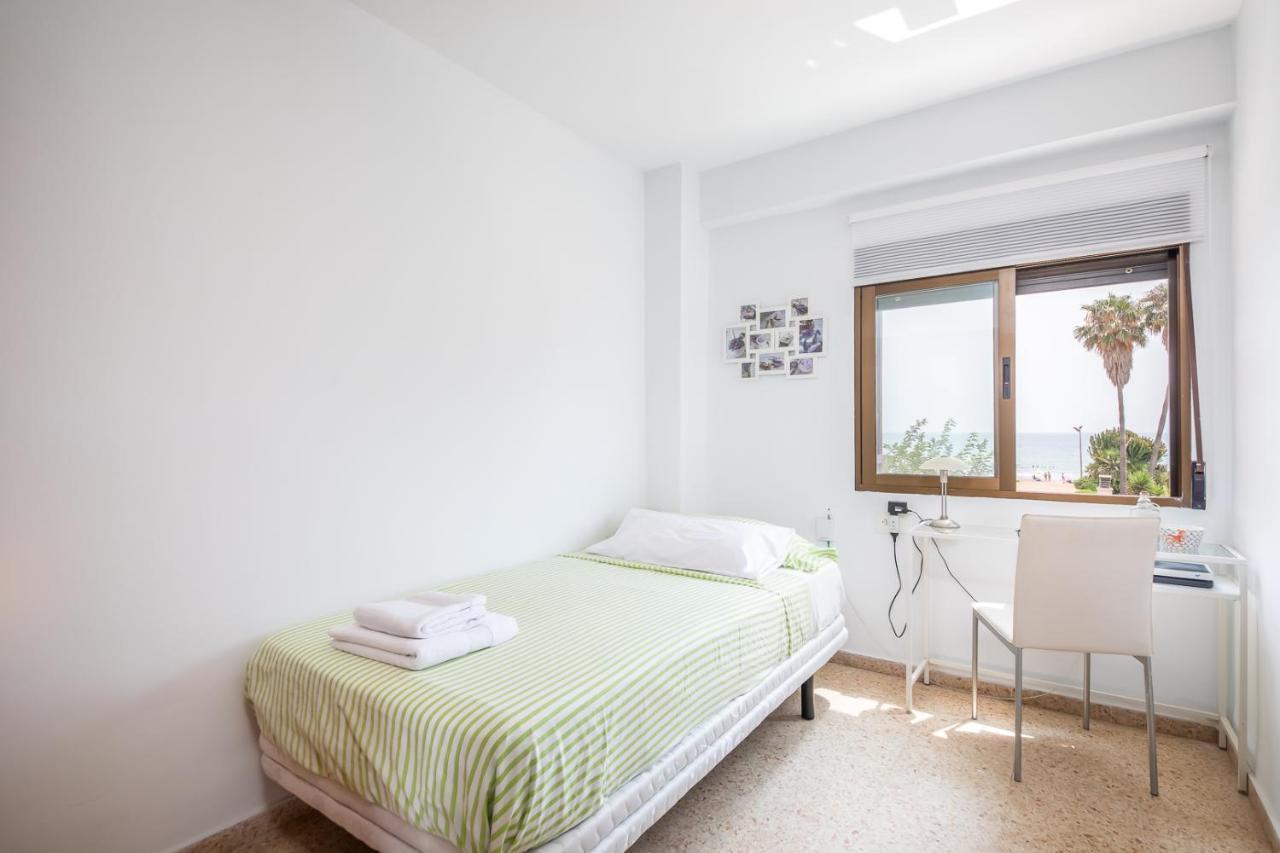 ולנסיה Isola Beachside Apartment מראה חיצוני תמונה