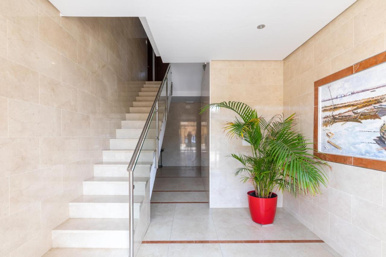 ולנסיה Isola Beachside Apartment מראה חיצוני תמונה