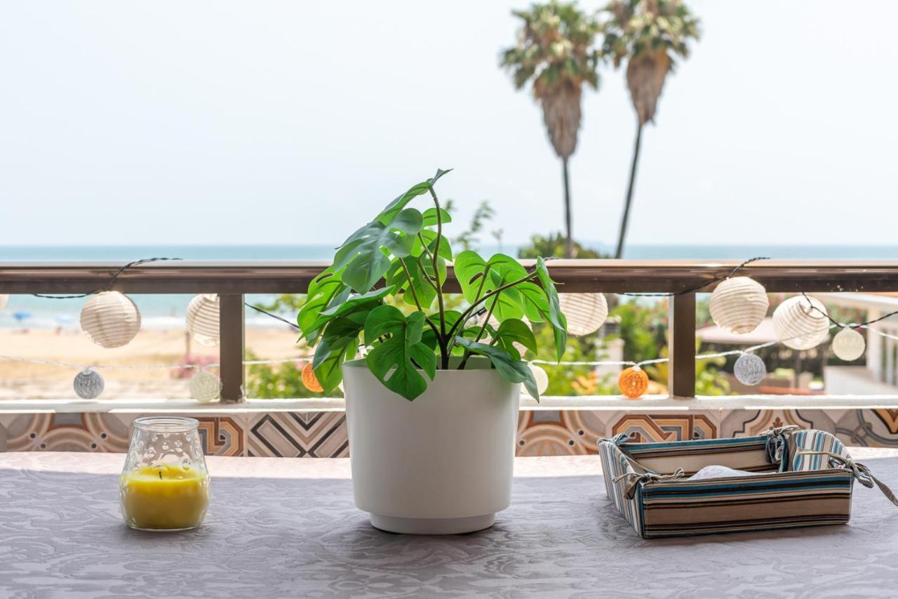 ולנסיה Isola Beachside Apartment מראה חיצוני תמונה